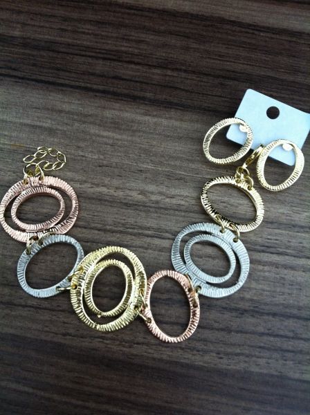 Conjunto brinco e pulseira