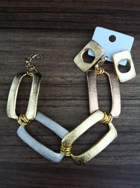 Conjunto brinco e pulseira